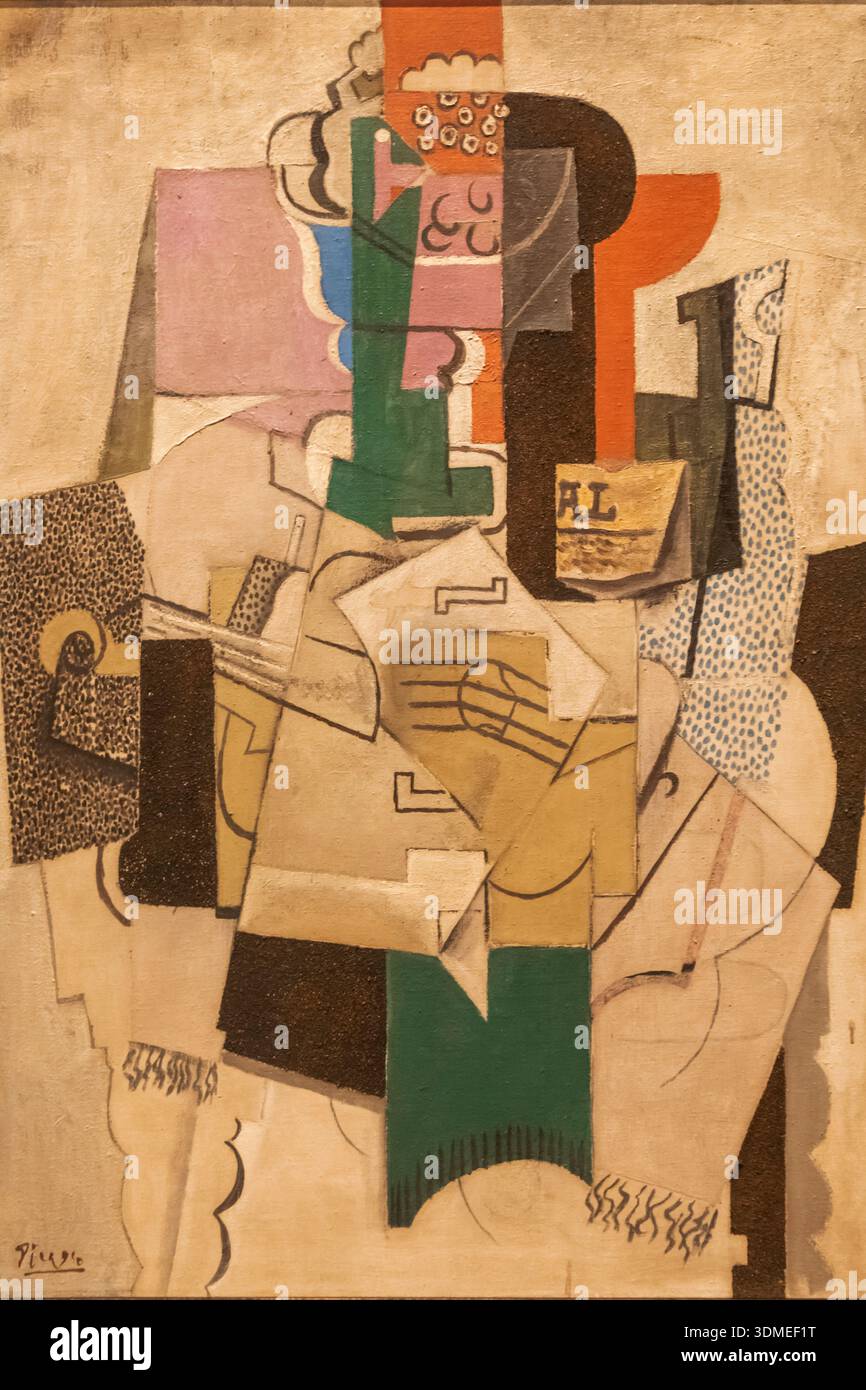 Gemälde mit dem Titel „Obstschale, Flasche und Violine“ von Picasso aus dem Jahr 1914 Stockfoto