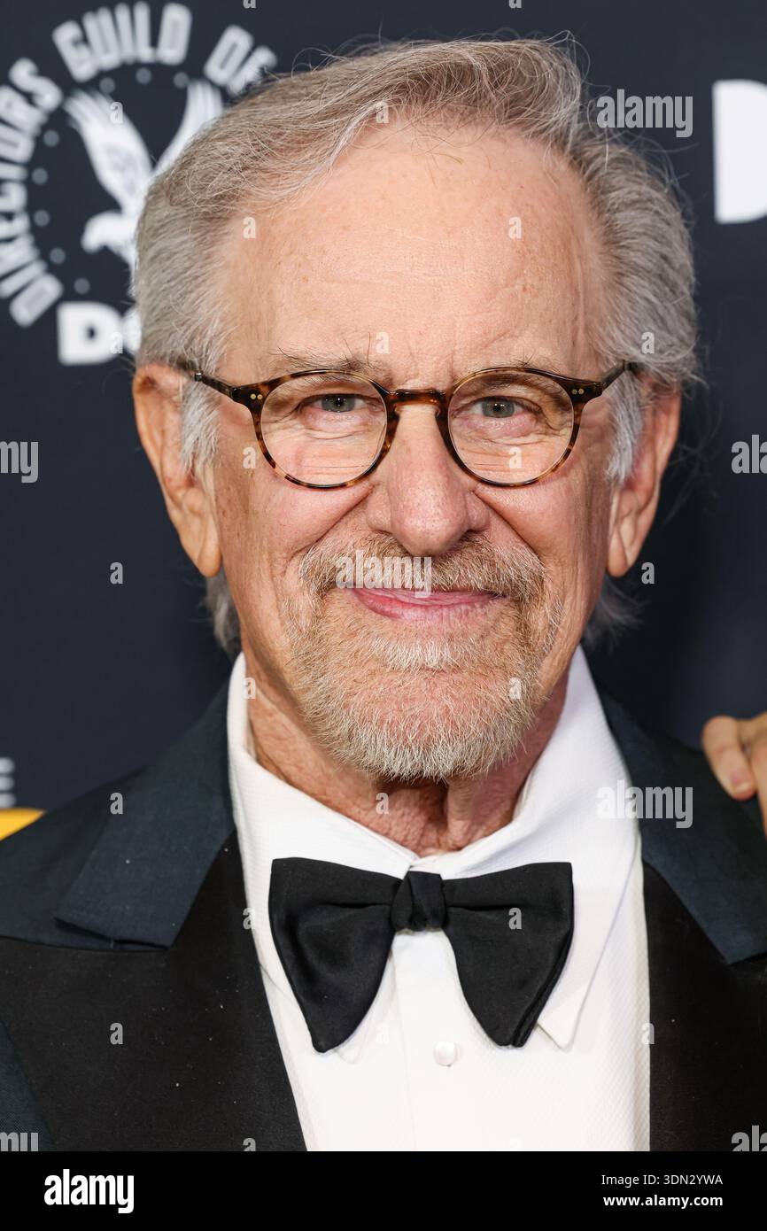 Beverly Hills, Usa. Februar 2026. BEVERLY HILLS, LOS ANGELES, KALIFORNIEN, USA - FEBRUAR 07: Steven Spielberg kommt bei der 78. Annual Directors Guild of America (DGA) Awards, die am 7. Februar 2026 im Beverly Hilton Hotel in Beverly Hills, Los Angeles, Kalifornien, USA, stattfinden. (Foto: Xavier Collin/Image Press Agency) Credit: Image Press Agency/Alamy Live News Stockfoto