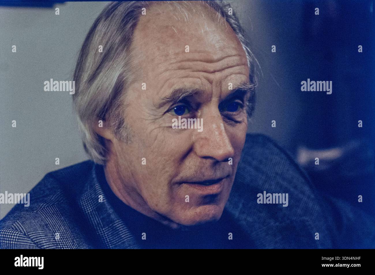 Sir George Martin, der berühmte englische Plattenproduzent, Arrangeur und Komponist, der oft als "der fünfte Beatle" bezeichnet wird. Stockfoto