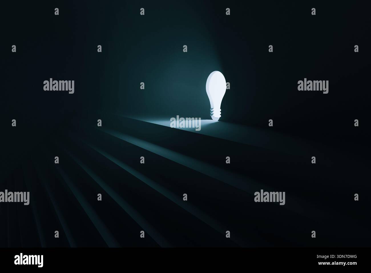 Kreatives Konzept einer leuchtenden Glühlampe, die Stufen in einer pechschwarzen Umgebung beleuchtet. Abstrakter Hintergrund mit hohem Kontrast für Technologie und Brainsto Stockfoto