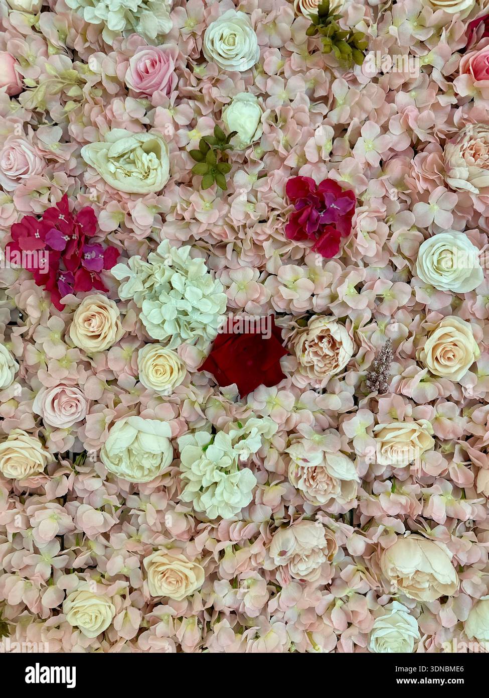 Details von gefälschten Blumen viele - Smartphone-aufgenommenes Stockfoto
