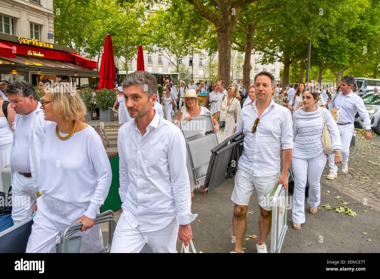 Frankreich, Paris, das Diner en Blanc vor den Invaliden Stockfoto
