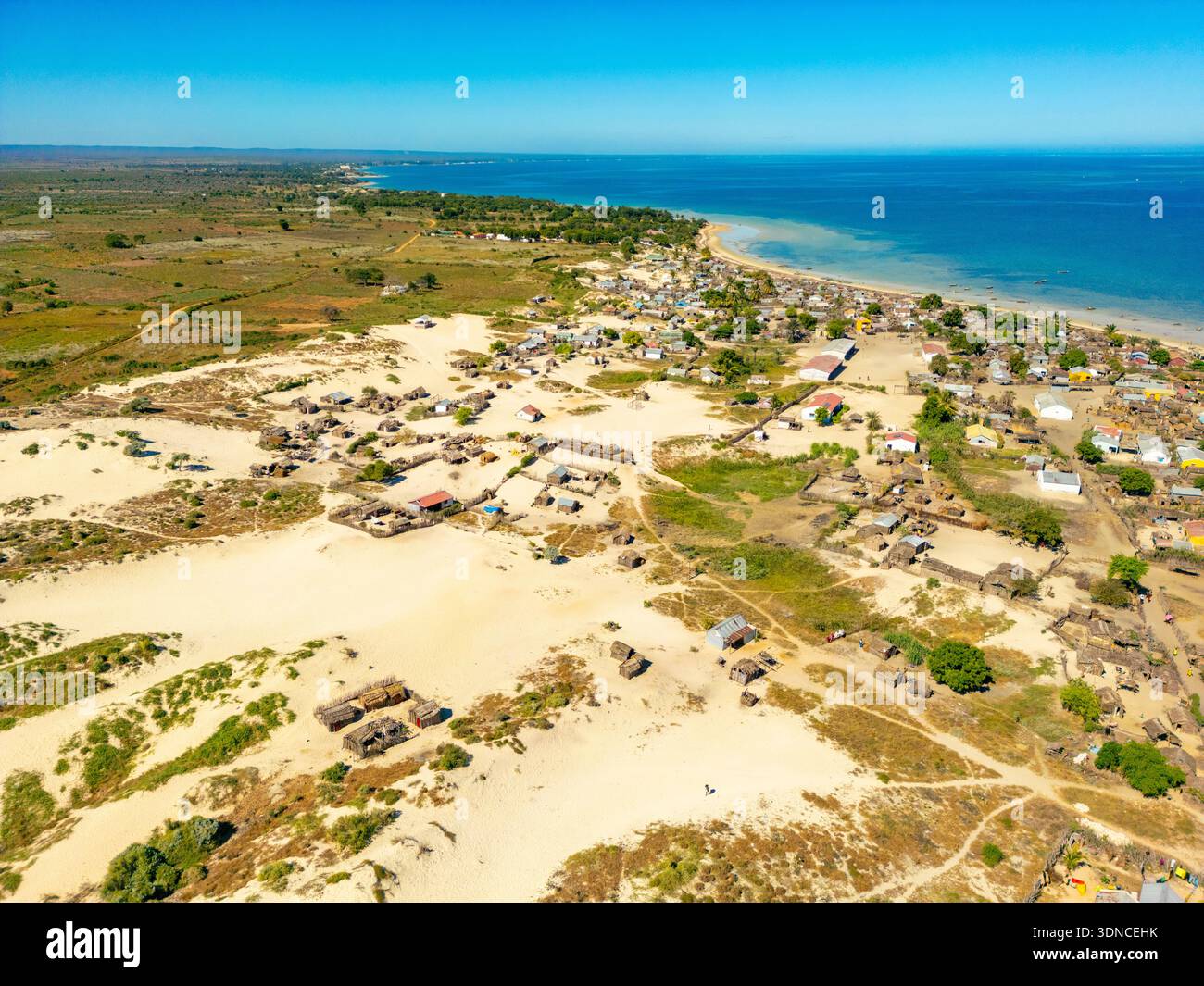 Madagaskar, Region Atsimo-Andrefana, Ifaty, Vezo-Land, das Dorf Andrevo (aus der Vogelperspektive) Stockfoto