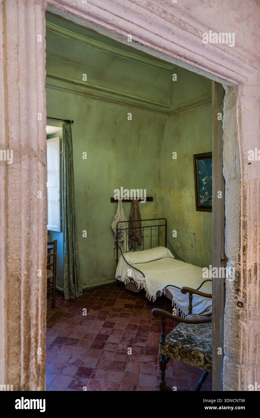 Frankreich, Bouches du Rhone, regionaler Naturpark der Alpilles, Saint Remy de Provence, Kloster Saint-Paul-de-Mausole, historisches psychiatrisches Anstalt Maison de santé Saint-Paul, in dem Van Gogh zwischen 1889 und 1890 interniert wurde, Zimmer von Van Gogh Stockfoto