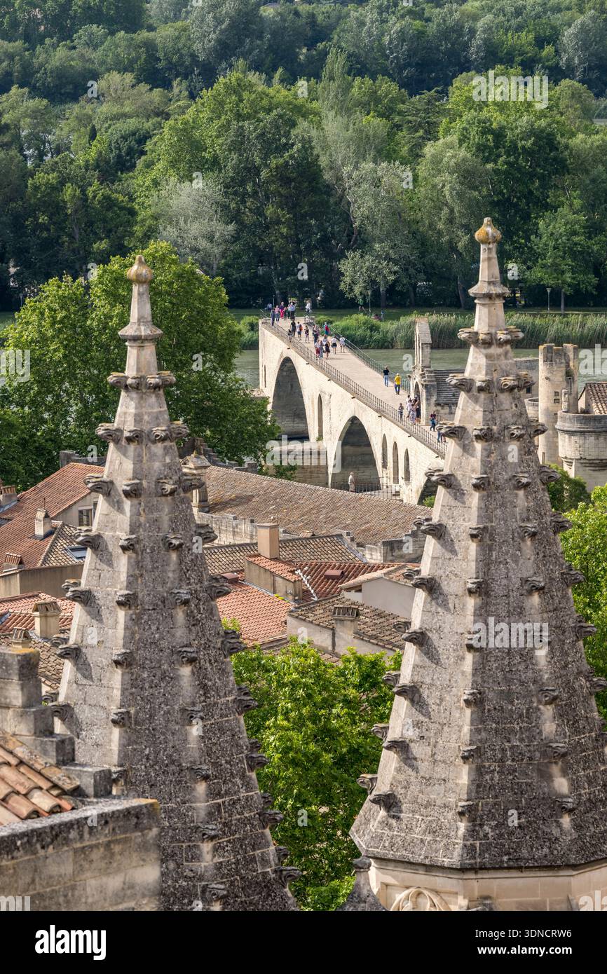 Frankreich, Vaucluse, Avignon, Saint-Bénézet-Brücke (Avignon-Brücke), die von der UNESCO zum Weltkulturerbe erklärt wurde Stockfoto
