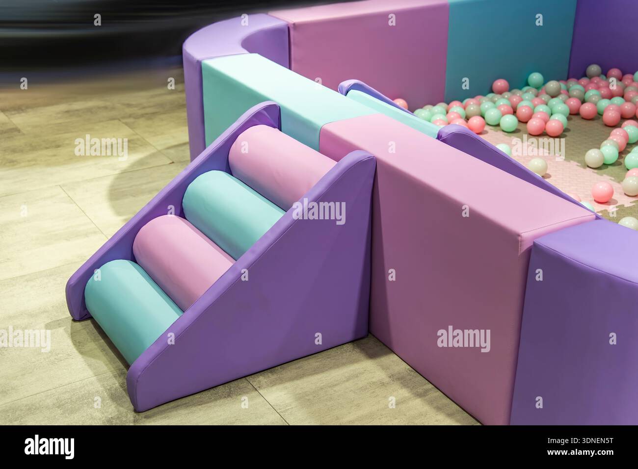 POV der Treppe auf dem Spielplatz Stockfoto