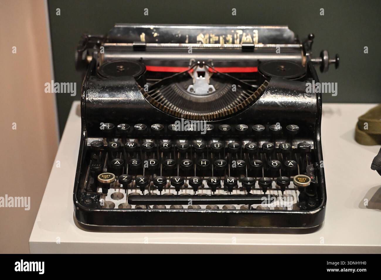 Schreibmaschine aus dem Hauptquartier von Feldmarschall Erwin Rommel, 1940-42 - National Army Museum - London Stockfoto