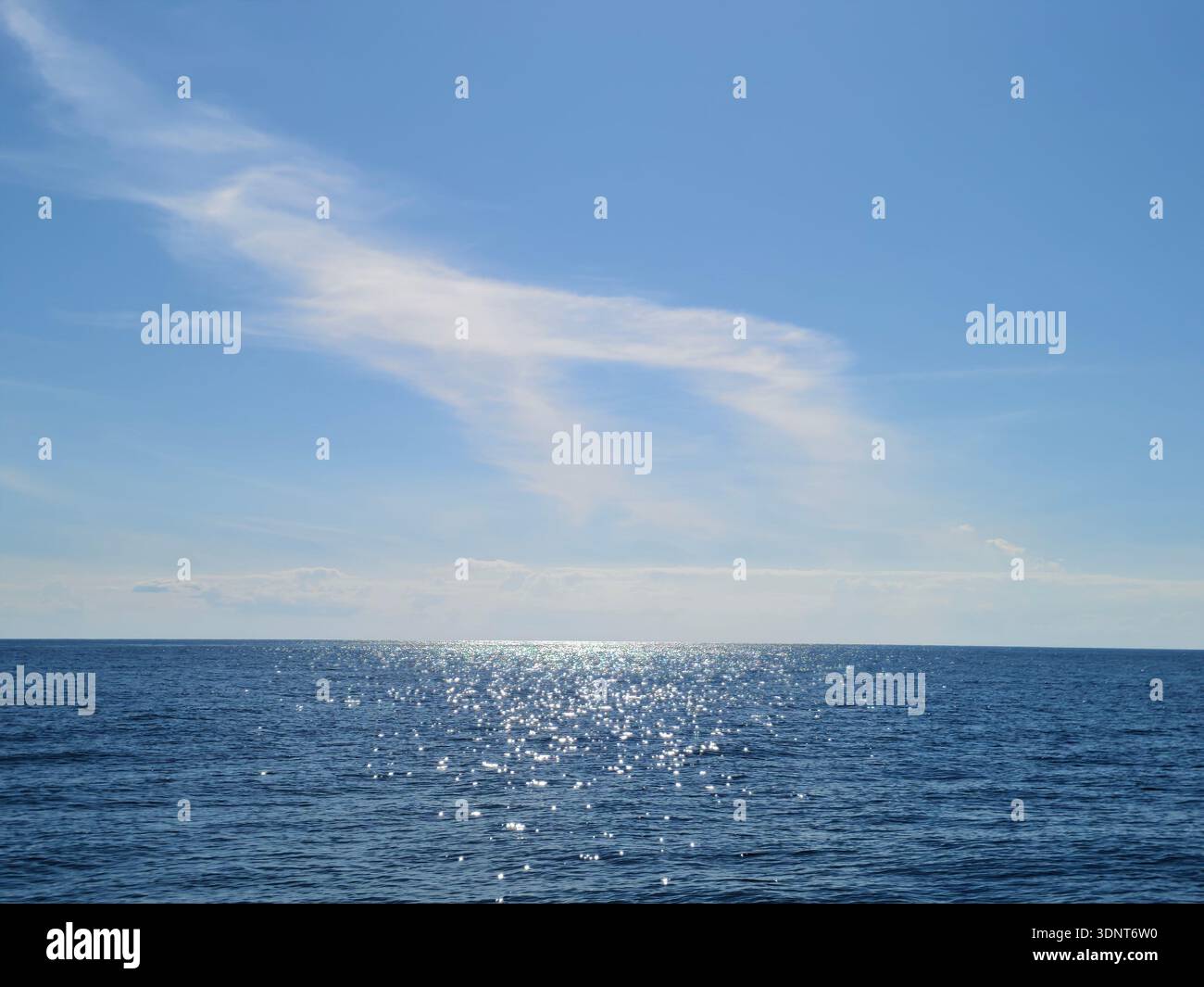 Gemini saidHere sind die SEO-optimierten Beschreibungen für jedes Foto, die die Suchbarkeit auf Stockfotografen verbessern sollen, indem sie sich auf Schlüssel konzentrieren Stockfoto