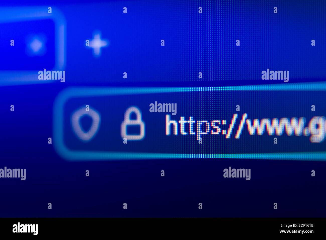 Nahaufnahme einer sicheren Webbrowser-Adressleiste mit HTTPS-Protokoll, Vorhängeschloss-Symbol und Schildsymbol, die Internetsicherheit, Datenschutz, und e Stockfoto