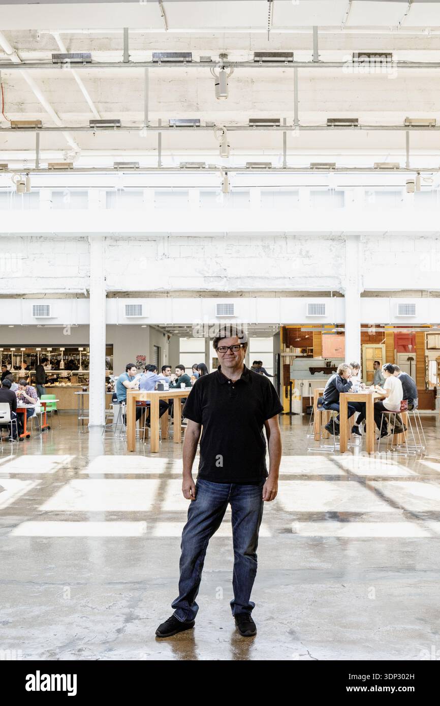 Yann LeCun, Director of Facebook AI Research (FAIR), sitzt im März 2017 für ein Porträt in den Büros von Facebook New York in Manhattan. Stockfoto