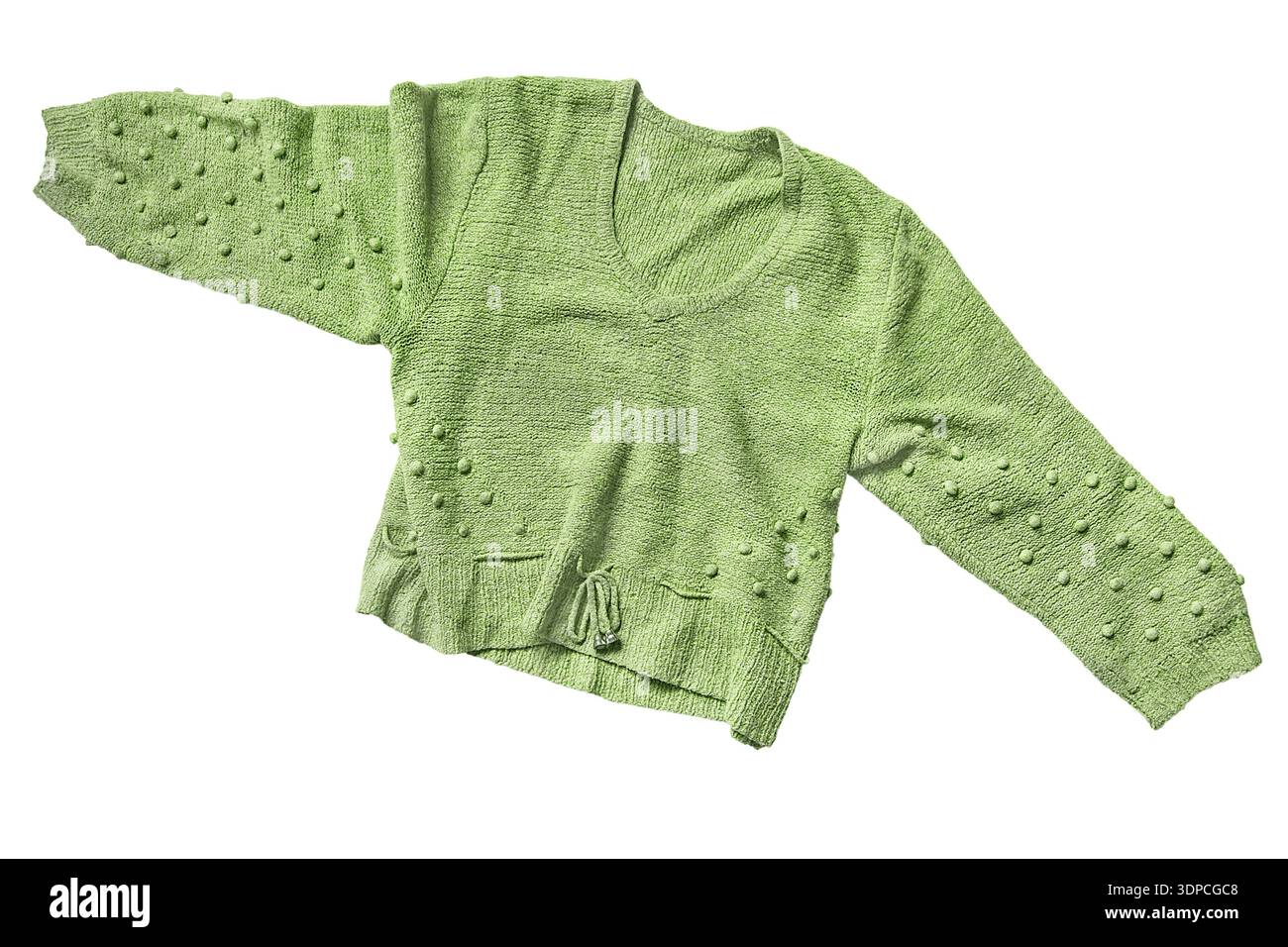 Hellgrüner handgefertigter Strickpullover isoliert auf weißem Hintergrund Stockfoto