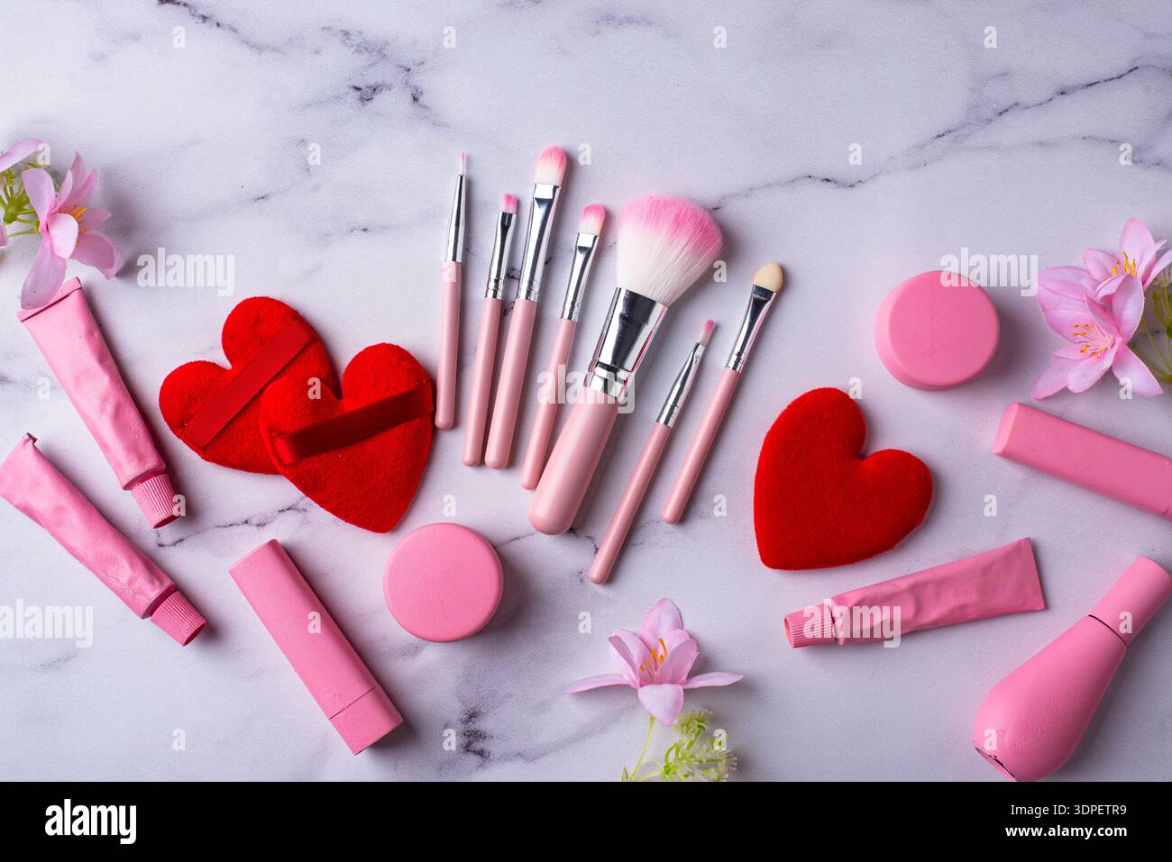 Valentine machen Schwamm in Form eines Herzens Stockfoto