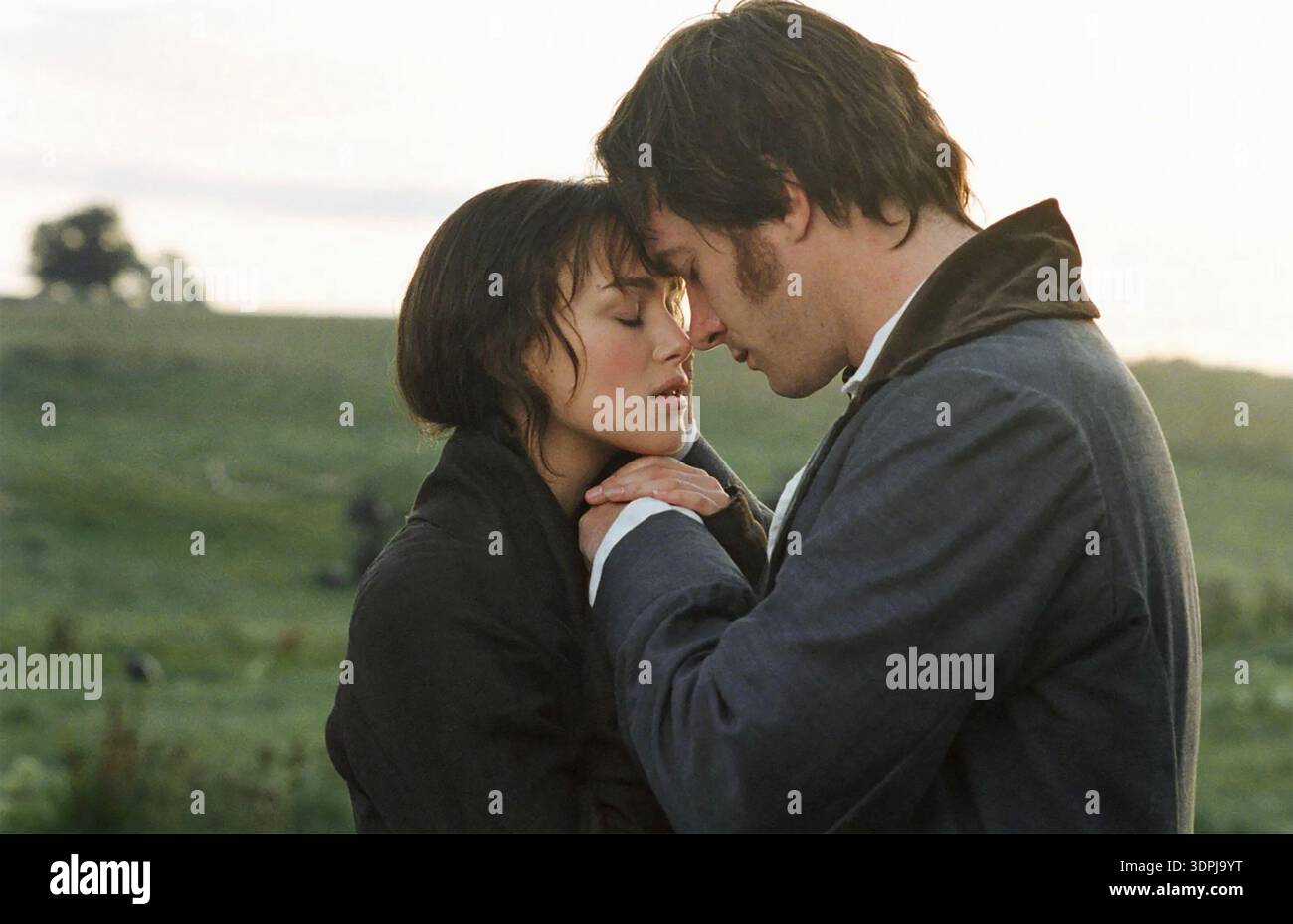 PRIDE AND PREVIDENCE 2005 United International Film mit Keira Knightley als Elizabeth Bennett und Matthew Macfadyen als Mr. Darcy Stockfoto