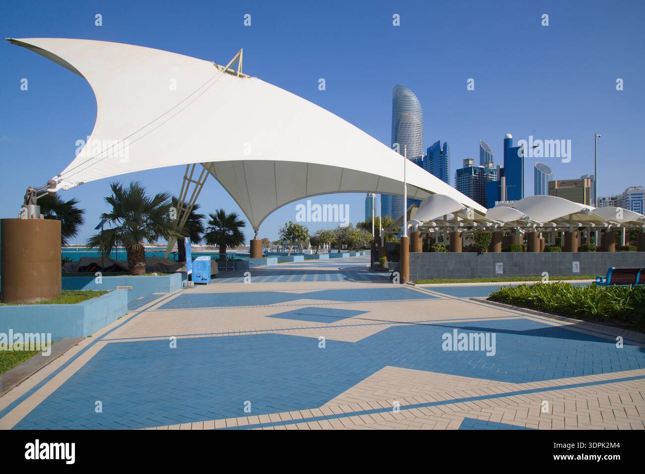 Vereinigte Arabische Emirate, Abu Dhabi, Corniche, Promenade, Skyline, Stockfoto