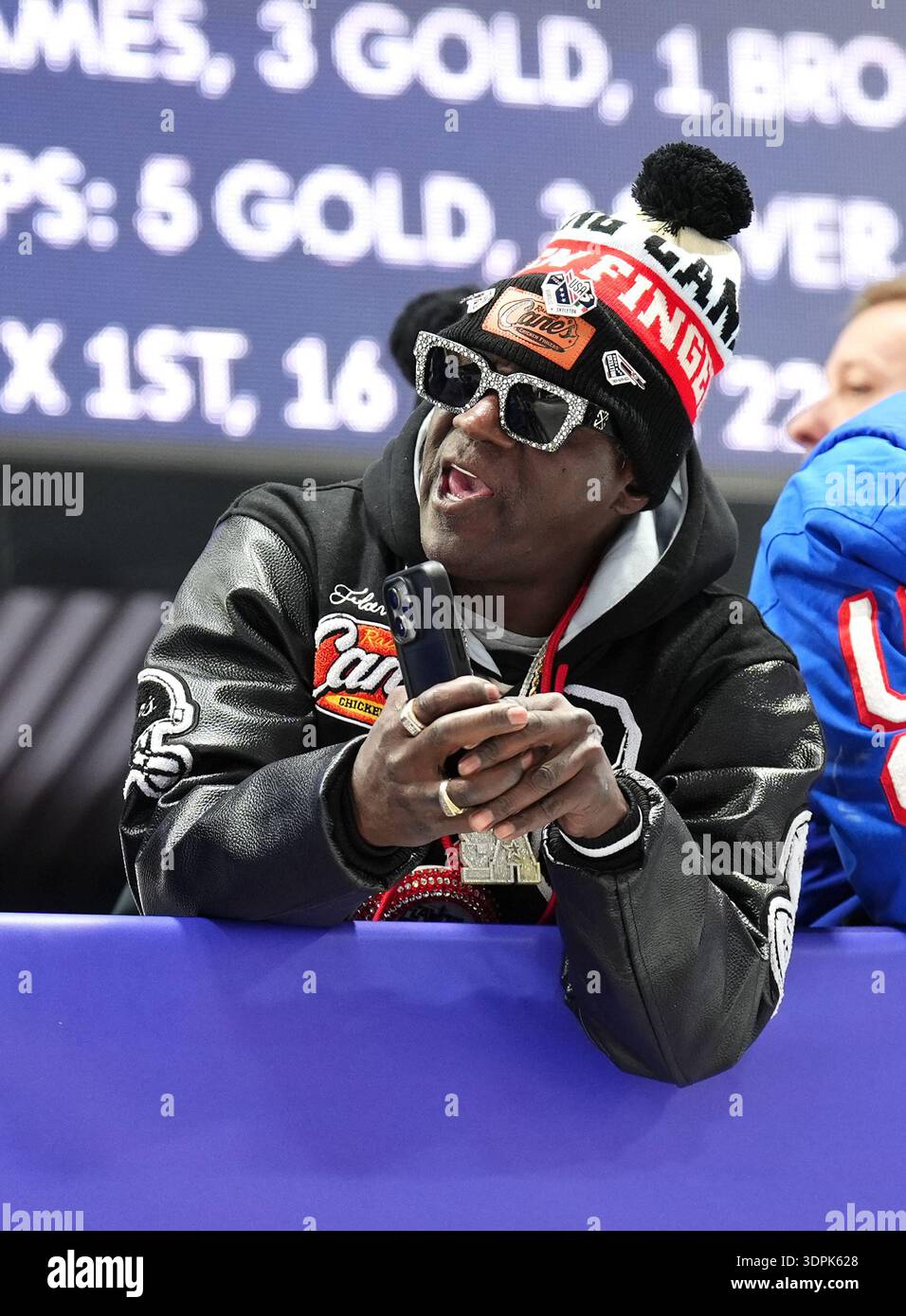 Ld Rapper Der amerikanische Rapper und Fernsehcharakter Flav schaut beim Monobob ...