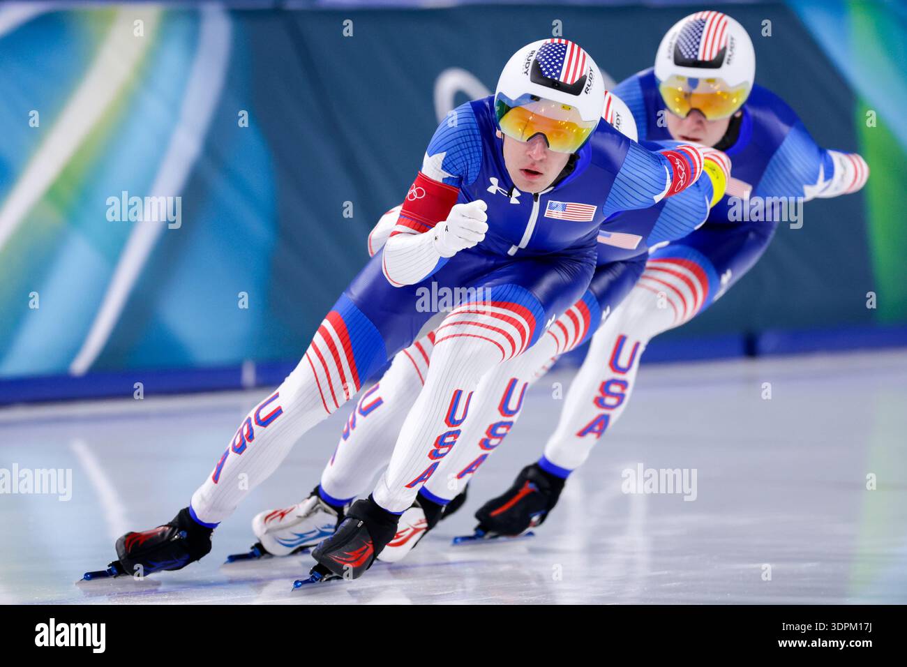 MAILAND, ITALIEN - 15. FEBRUAR: Ethan Cepuran aus den USA, Casey Dawson aus den USA, Emery Lehman aus den USA, bei den Olympischen Winterspielen 2026 in Milano Cortina am 15. Februar 2026 in Mailand, Italien. (Foto: Joris Verwijst/BSR Agency) Stockfoto