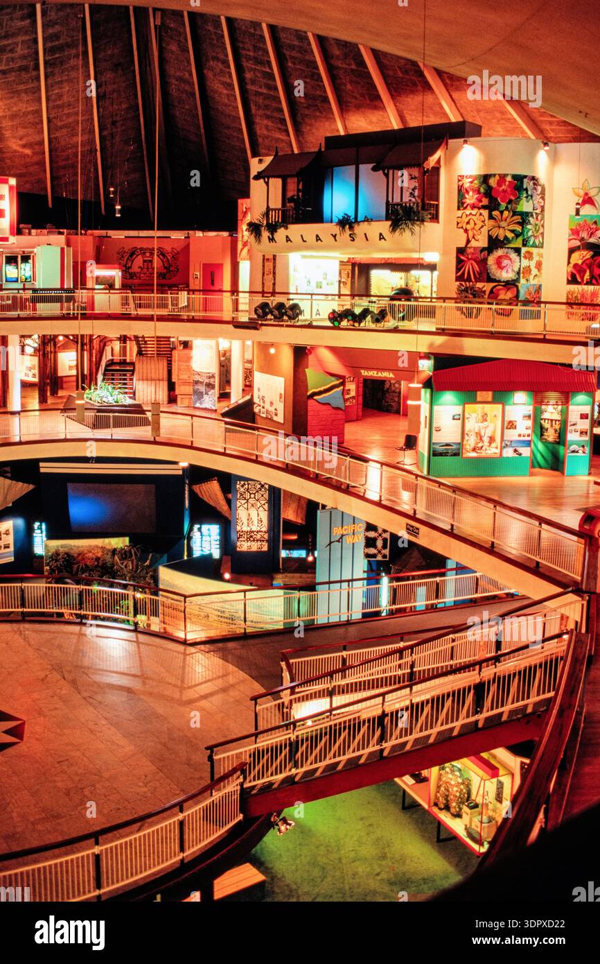 Innenraum der Ausstellungsgalerien des Commonwealth Institute, Kensington High Street, London, 1989 Stockfoto