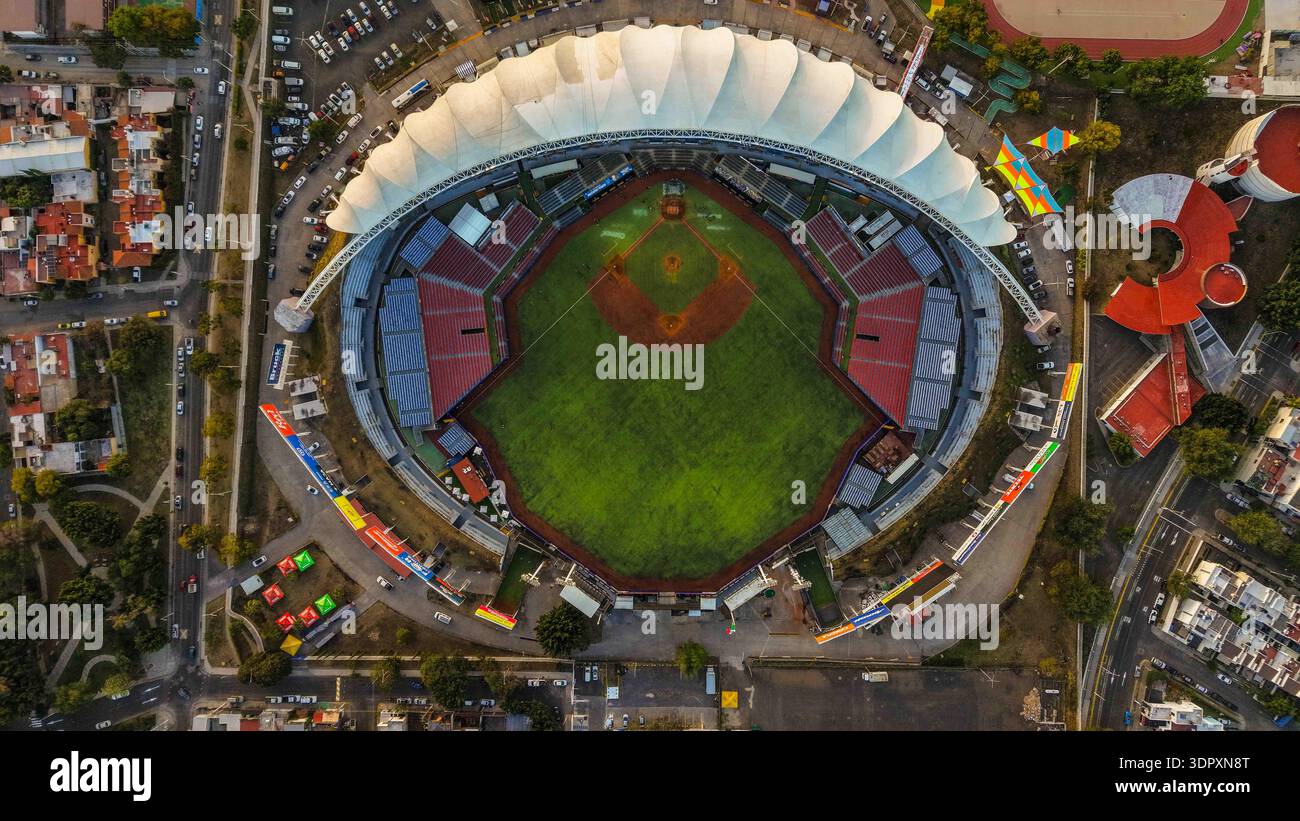 Luftaufnahme der Stadt Guadalajara und Estadio Panamericano
