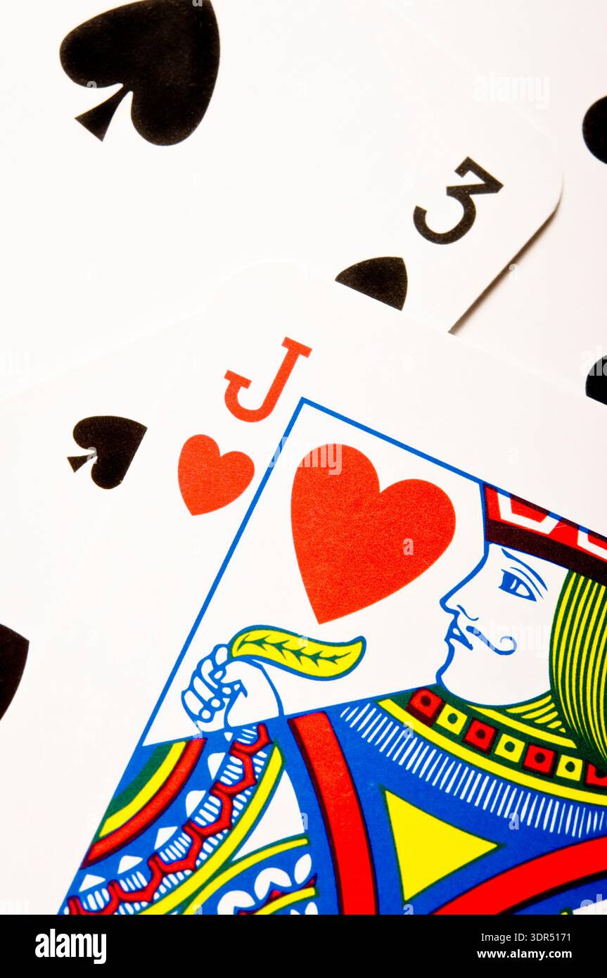 Jack of Hearts Nahaufnahme mit roten Anzügen, Poker und Casino-Glücksspiel-Konzept Stockfoto
