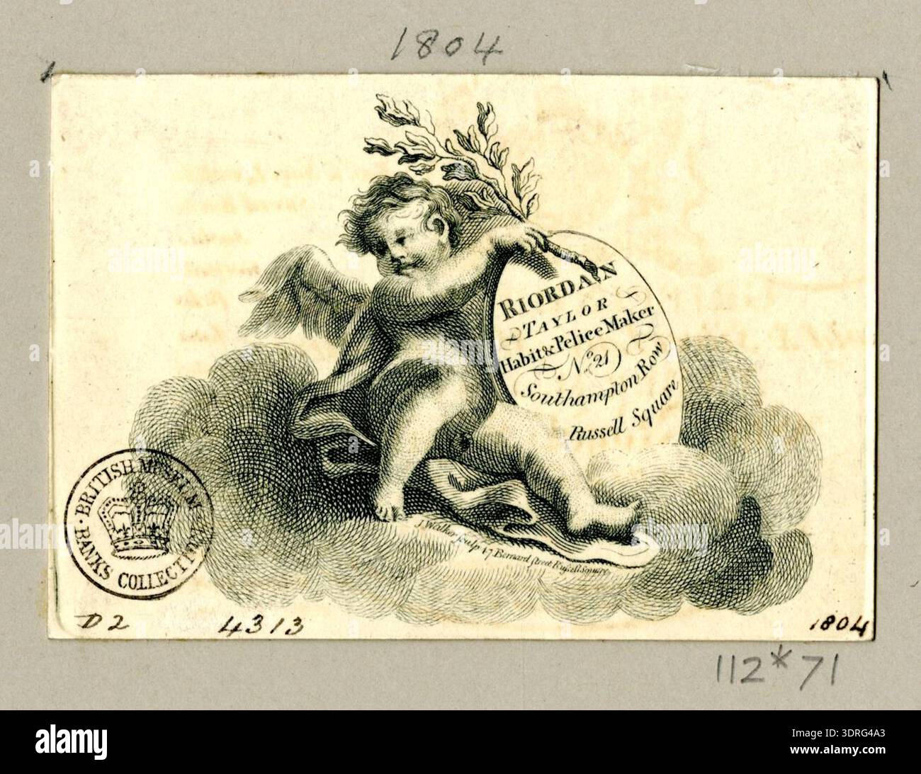 Diese zwischen 1760 und 1818 hergestellte Handelskarte repräsentiert Riordan, einen Schneider. Die Karte ist mit dekorativem Text und dekorativen Borten versehen, die den englischen städtischen Handel des 18. Jahrhunderts und das professionelle Branding veranschaulichen. Sie spiegelt die Förderung maßgeschneiderter Schneiderdienste wider, einschließlich Kleidung, Mode und Handwerkskunst, durch visuelle Designelemente, die in den Handelskarten dieser Zeit üblich sind. Ätz- und Graviertechniken werden verwendet, um visuelle Informationen über den Handel und die berufliche Identität zu vermitteln. Stockfoto