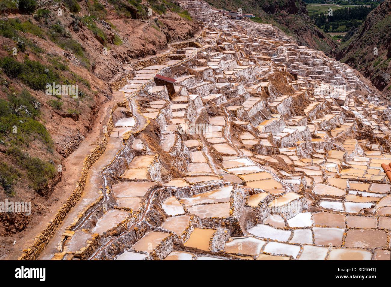 Salzterrassen in Salinas de Maras im Heiligen Tal, Peru Stockfoto