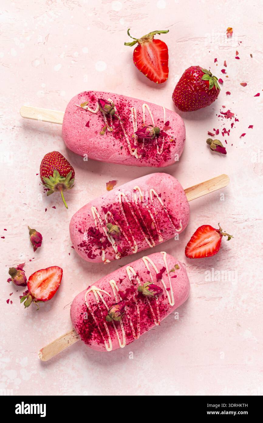 Cremige Beeren-Stiele Stockfoto