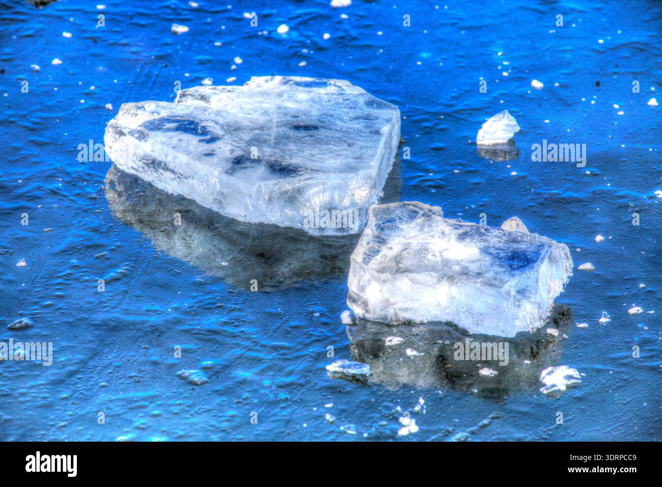 Eisoberfläche auf einem gefrorenen See Stockfoto