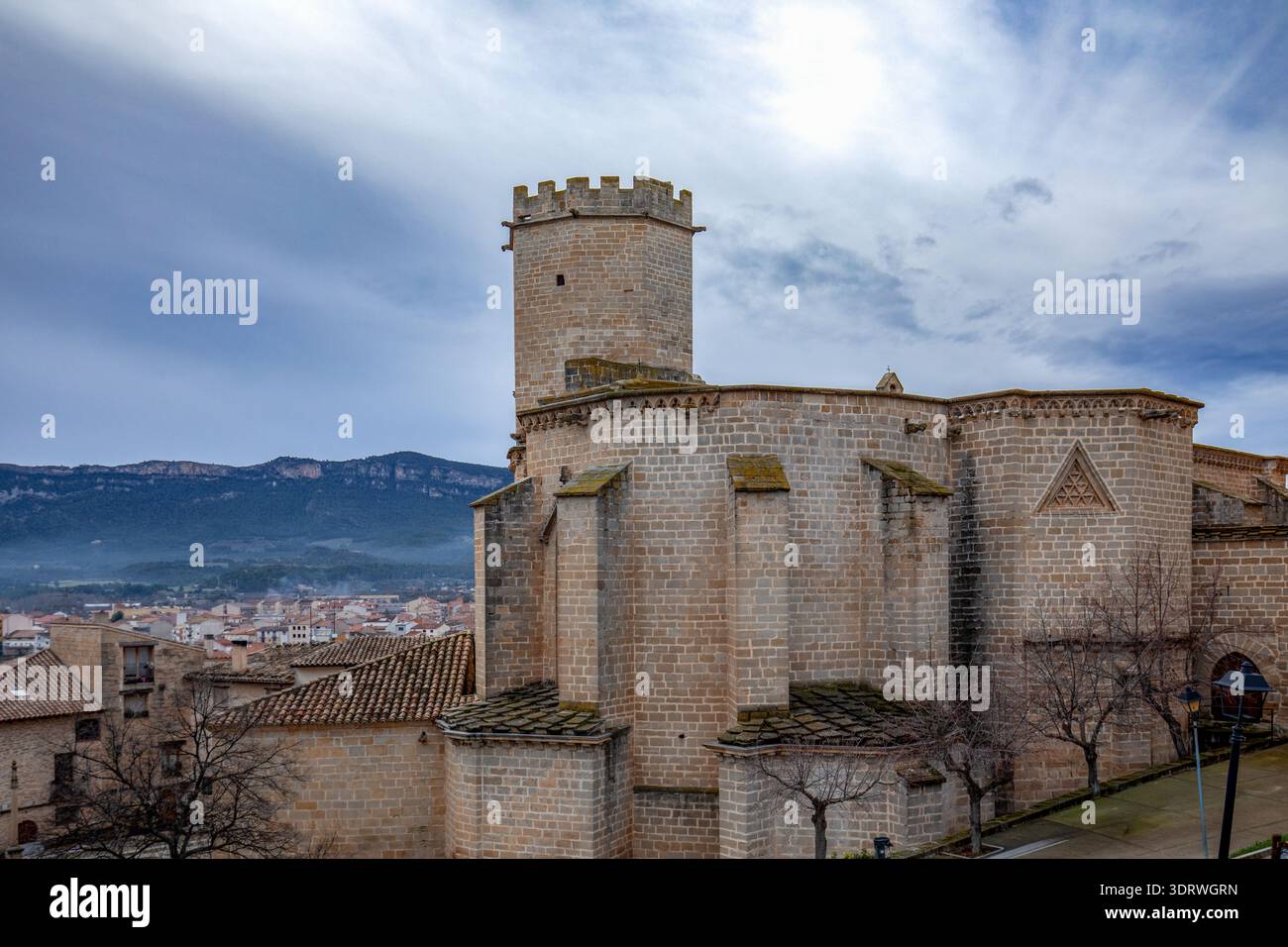 Rückansicht der Kirche Santa Maria de Valderrobres, Teruel, Aragon, Spanien Stockfoto