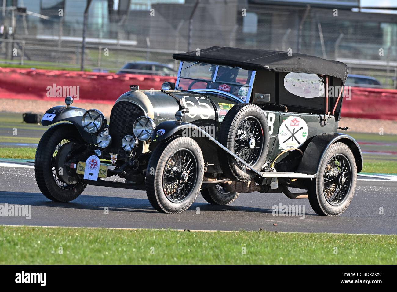 Shaun Harborne, Bentley 3 Liter, 2026 fand die 70. Austragung der Pomeroy Trophy statt, sie startete 1952, sie enthält Autos aller Epochen und Typen, sie ist es Stockfoto