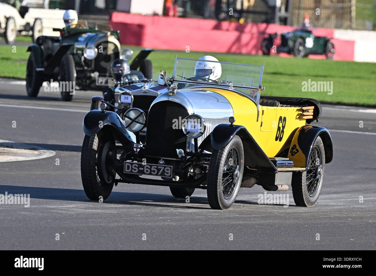 Christopher Batty, Bentley 3-4½ Liter VDP Tourer, 2026, sah den 70. Lauf der Pomeroy Trophy, sie startete 1952, sie enthält Autos aller Zeiten Stockfoto