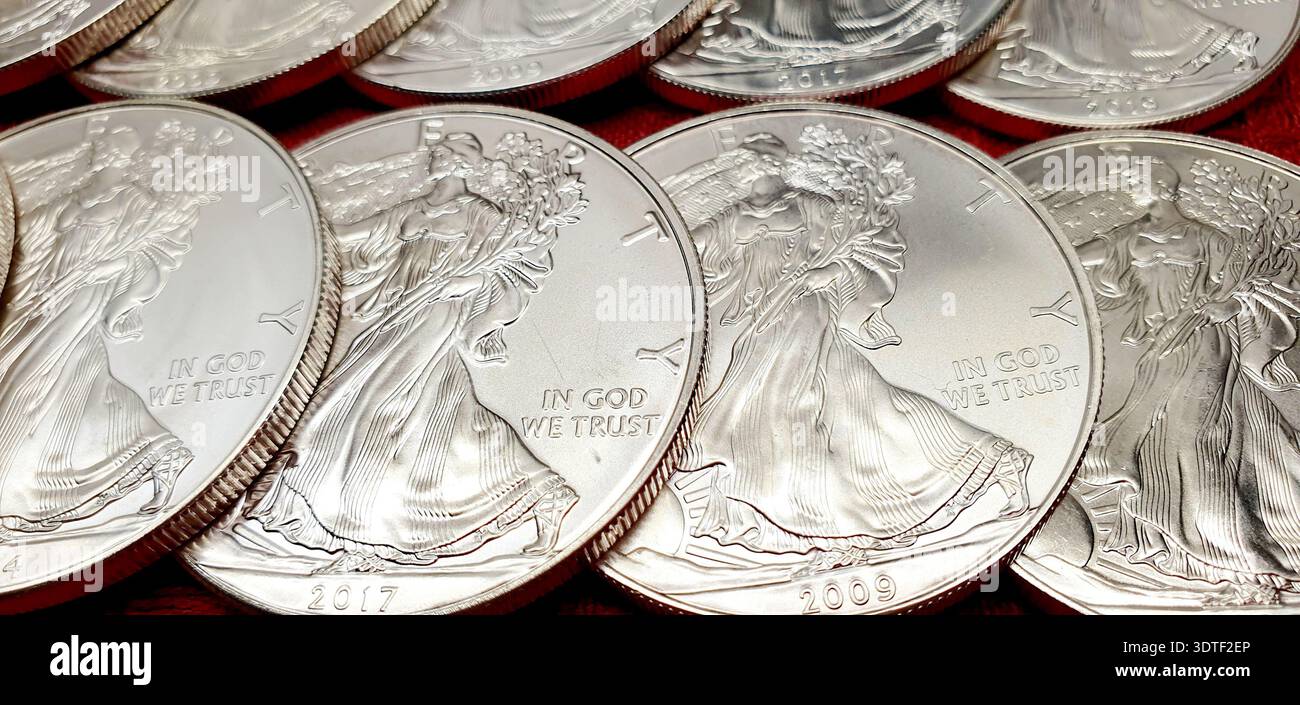 Der American Silver Eagle ist die offizielle 1-Unzen-Silbermünze der Vereinigten Staaten Stockfoto
