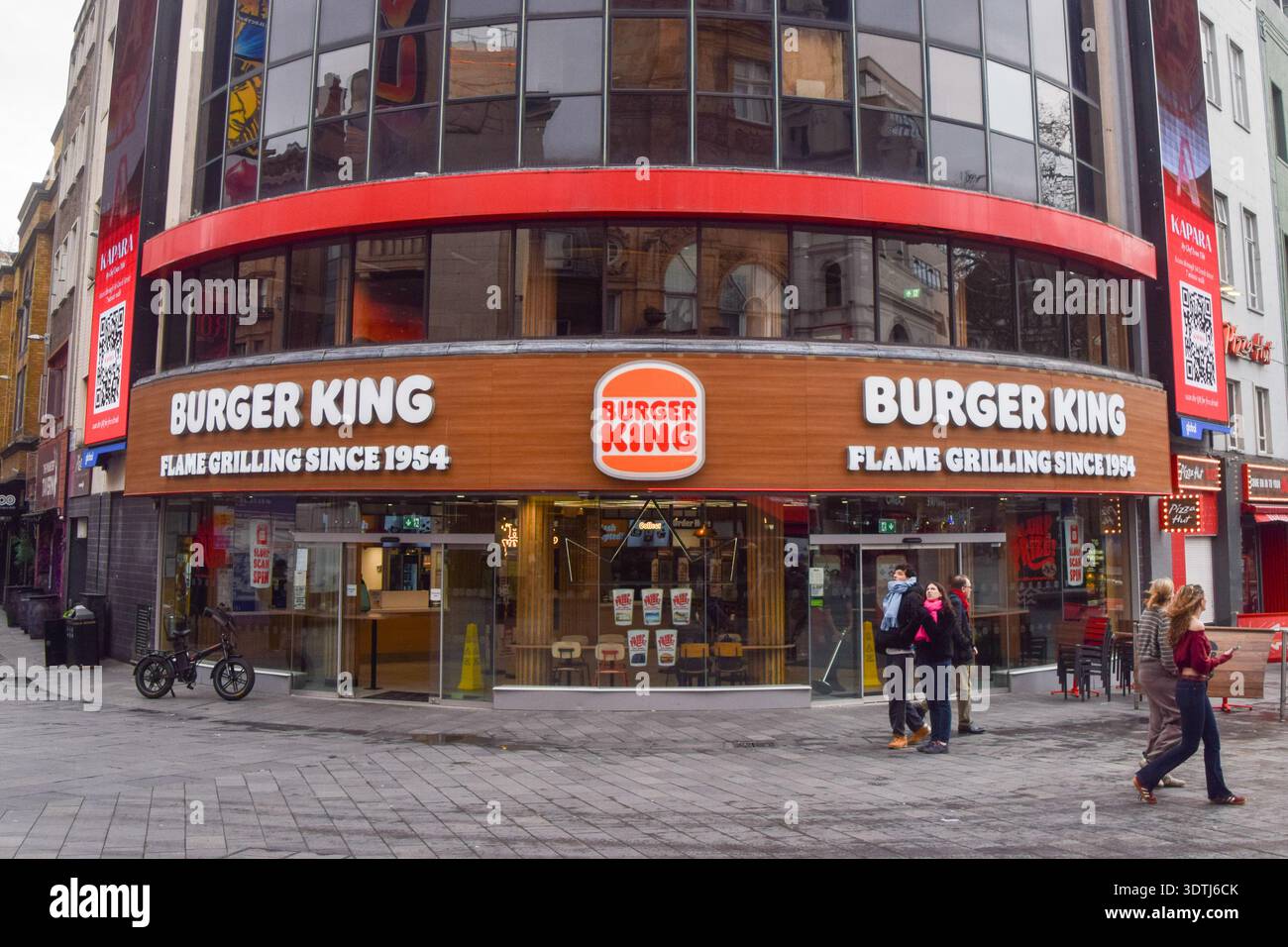 London, Großbritannien. Februar 2026. Blick auf den Burger King am Leicester Square. Quelle: Vuk Valcic/Alamy Stockfoto