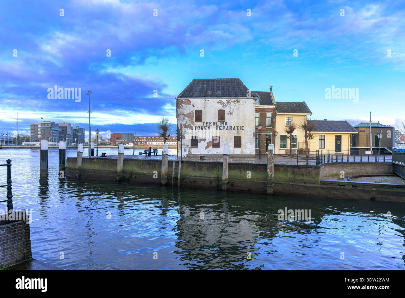Teerlink (Tarlink) denkmalgeschütztes Gebäude am Ende von Kalkhaven. Mit einer fantastischen Aussicht wird es vielleicht in Zukunft zu einem Zuhause umgebaut? Stockfoto