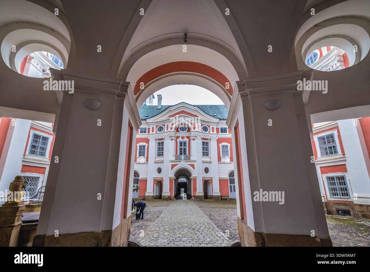 Broumov, Tschechische Republik - 24. März 2019: Im Kloster im historischen Teil der Stadt Broumov Stockfoto