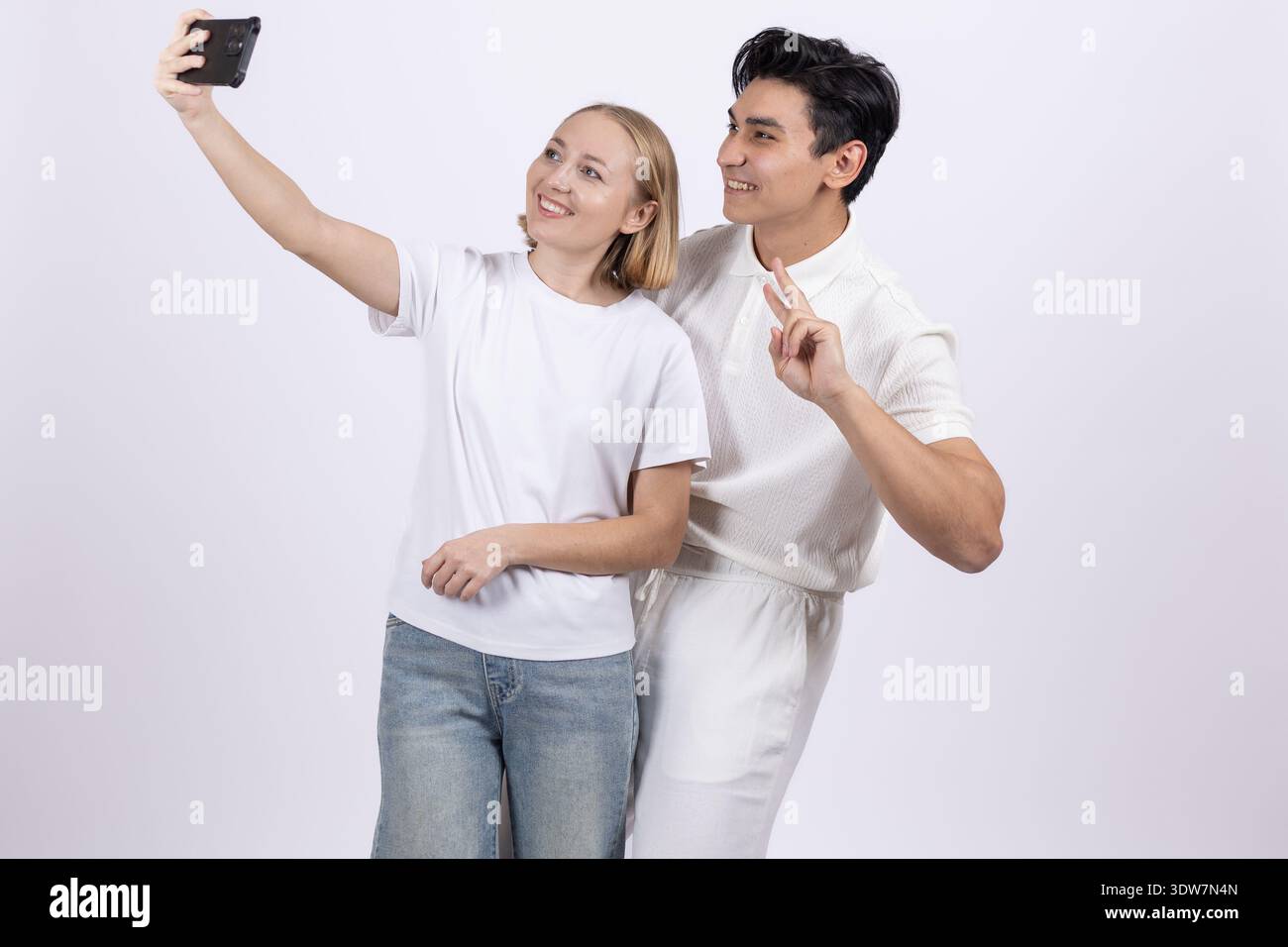 Ein paar junge Ärzte machen Selfie mit Smartphone Stockfoto