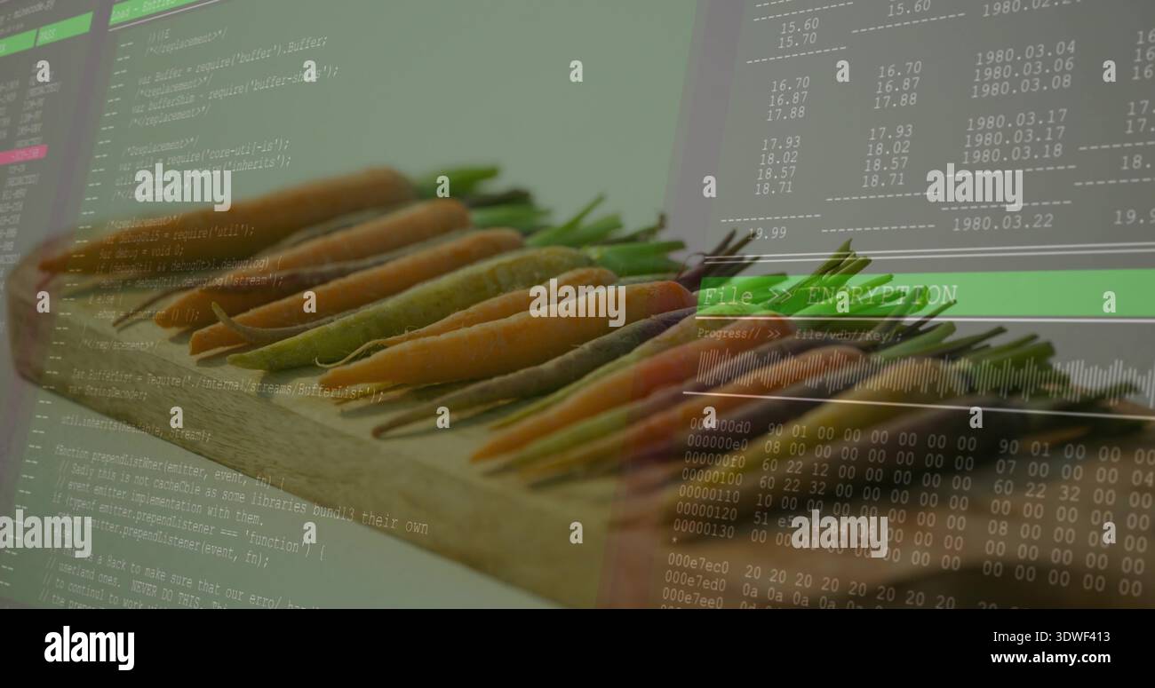 Zeigt dreifarbige BabyKarotten mit getrimmten grünen Spitzen auf Holzbrett, Klemmencode-Overlay Stockfoto
