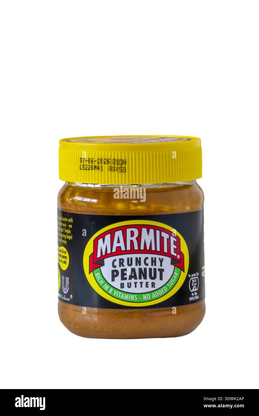 Ein Glas knuspriger Erdnussbutter mit Marmite-Geschmack. Stockfoto