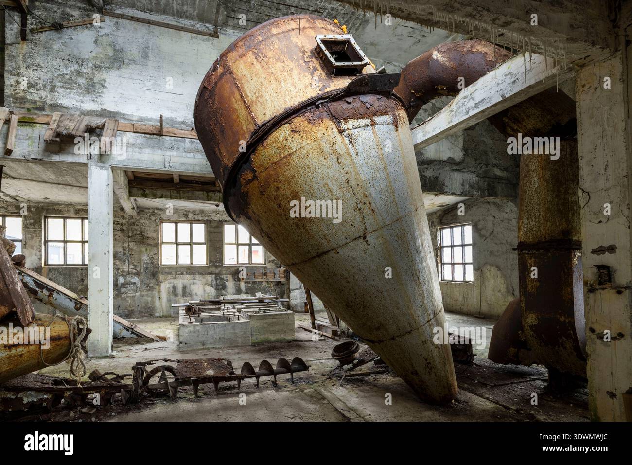 Island, Westfjorde, Region Vestfirdir, Djupavik, ehemalige stillgelegte Heringsfabrik Stockfoto