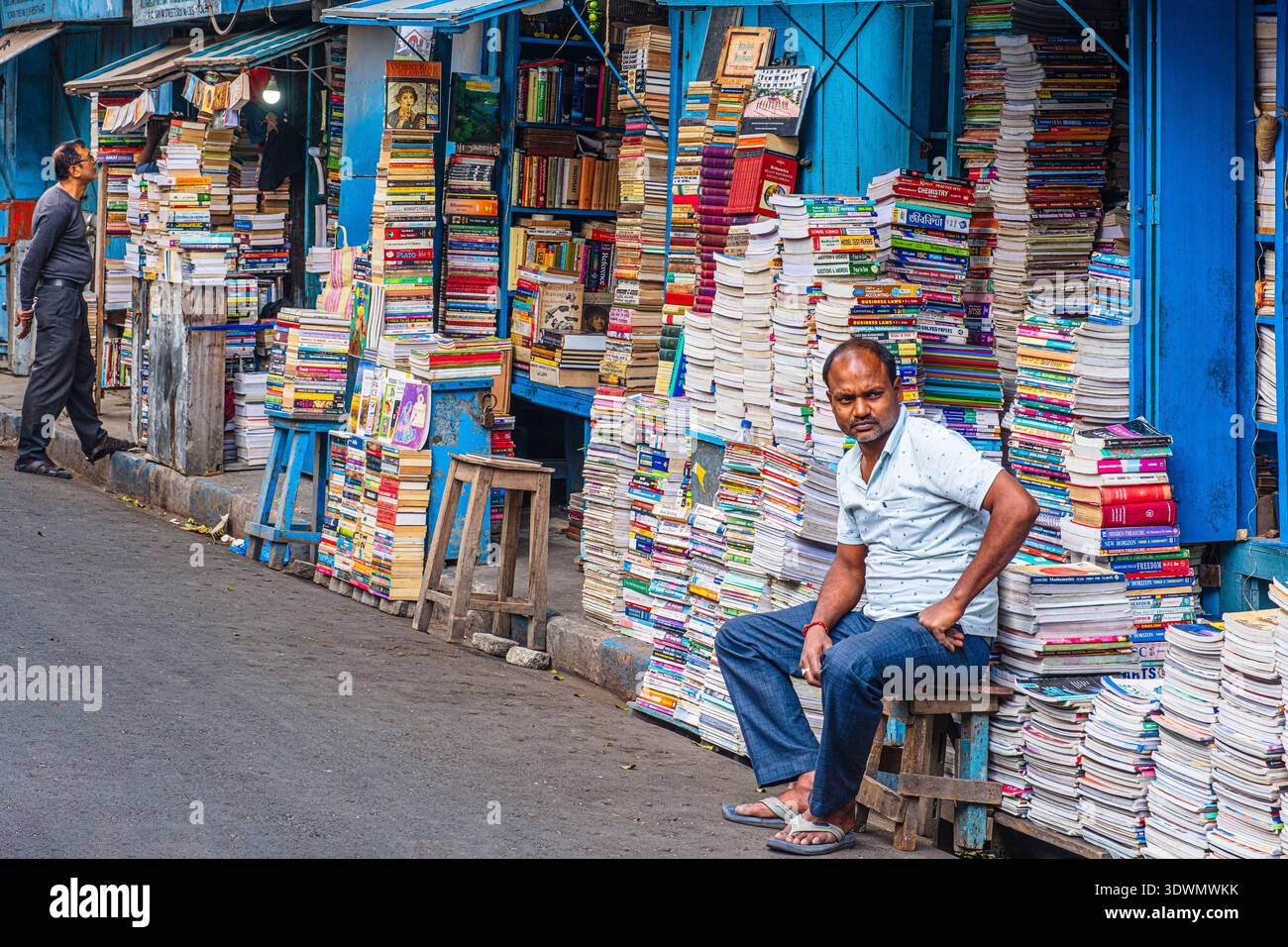 Indien, Bundesstaat Westbengalen, Kalkutta, College Street, Second-Hand-Buchhändler Stockfoto