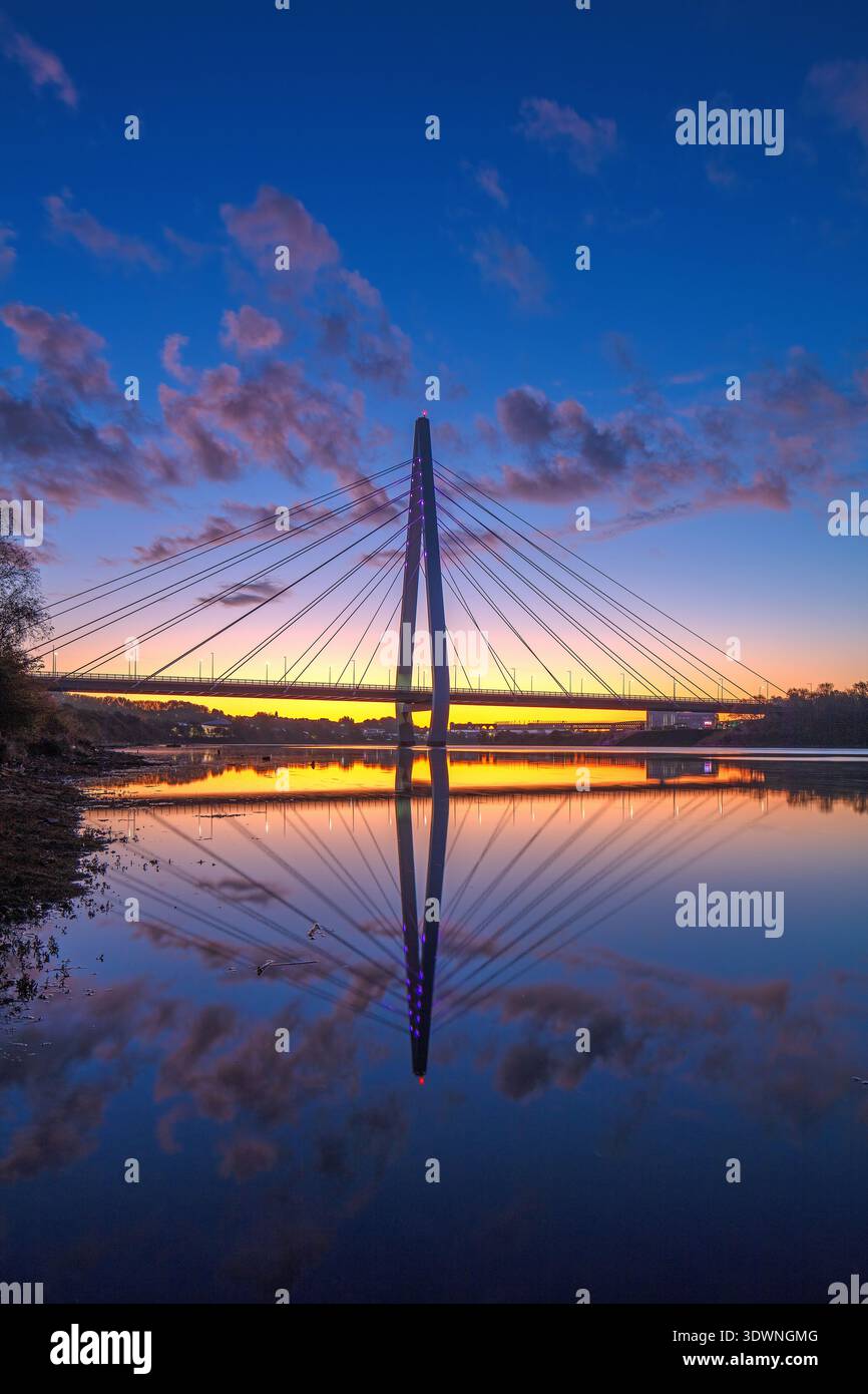 Ein Blick auf die Northern Spire Bridge über den River Wear in Sunderland, Tyne & Wear Stockfoto