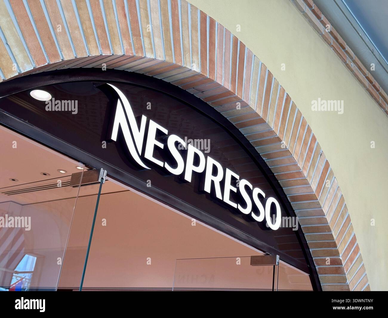 Nespresso-Zeichen Stockfoto