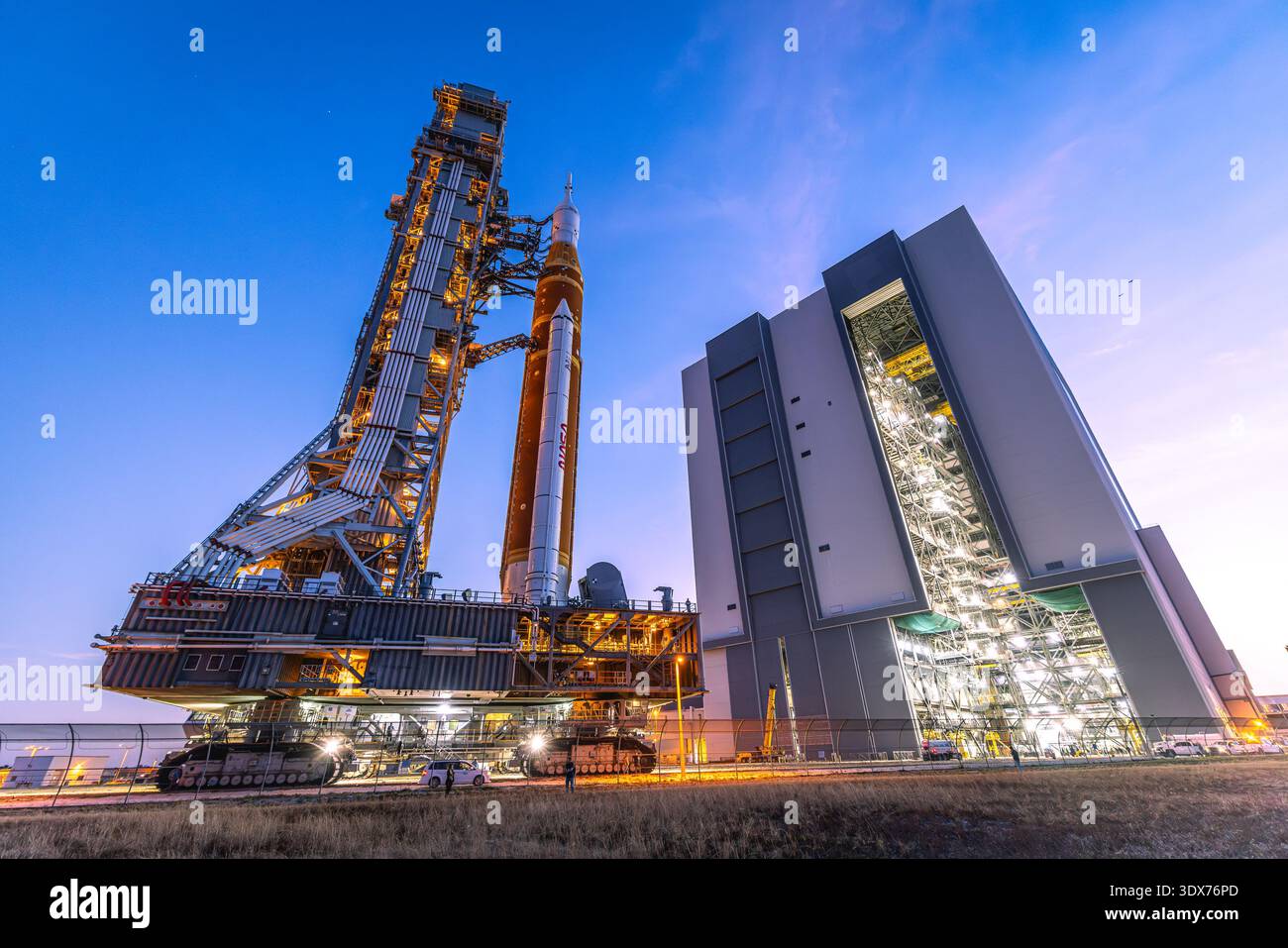 Sls Alex Am 25. Februar 2026 rollte die NASA die Rakete Artemis II Space Launch ...