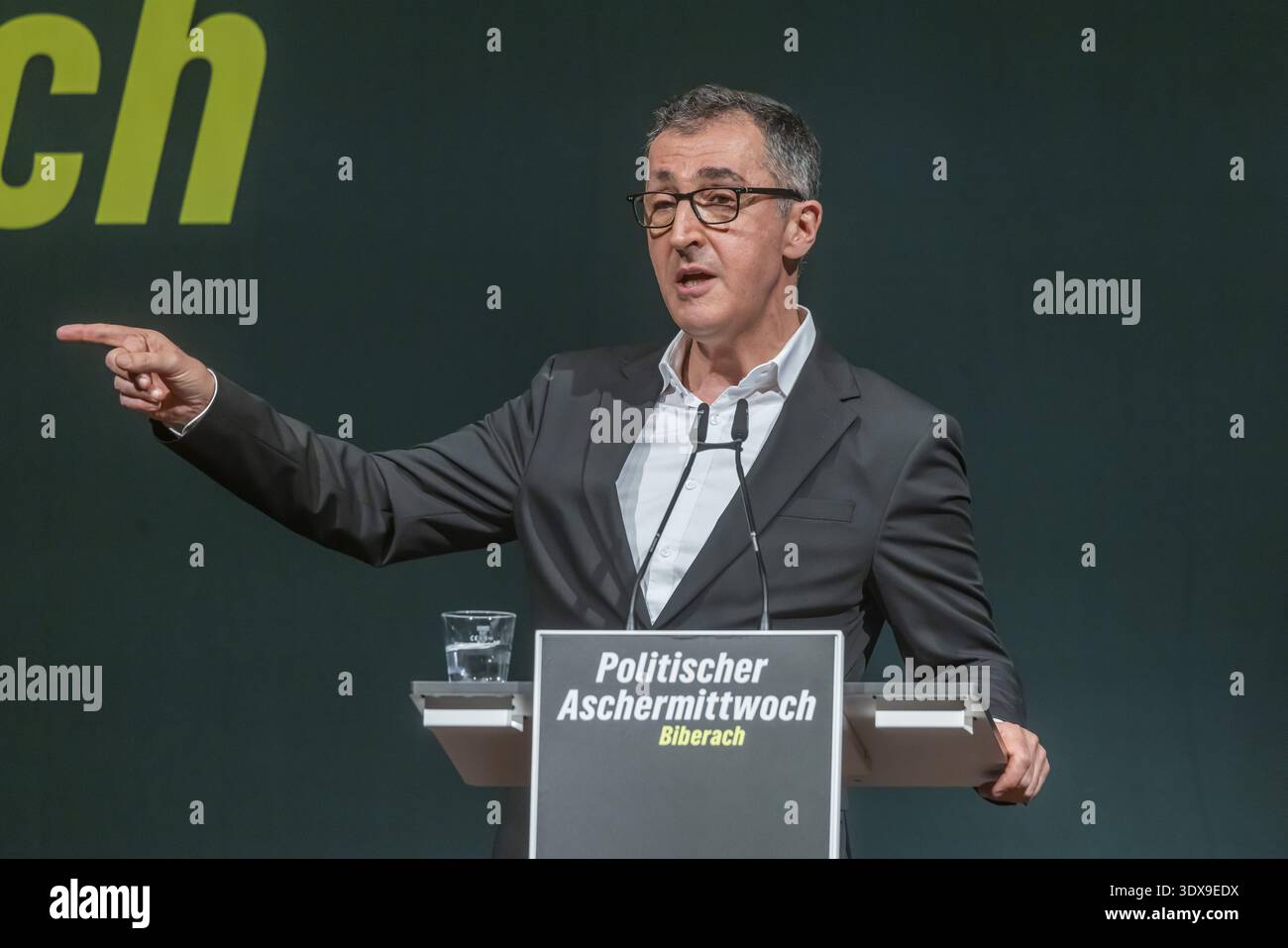 Politischer Aschermittwoch der Grünen in Biberach. Im Fokus: Wahlkampf für die Landtagswahl am 8. März mit Spitzenkandidat Cem Oezde Stockfoto