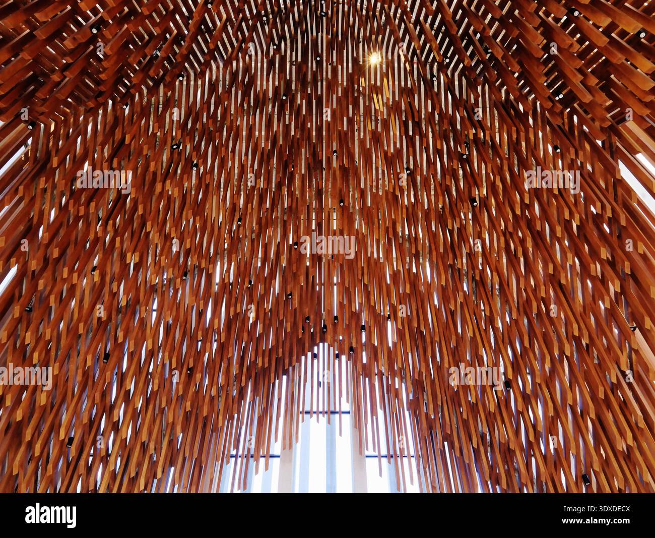 Das Innere der St. Francis Church im Abrahamic Family House, Abu Dhabi, Abu Dhabi Emirate, Vereinigte Arabische Emirate Stockfoto