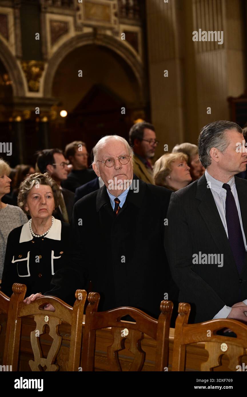 Gisela Hug, Franz Friedrich Prinz von Preußen, Friedrich Wilhelm Prinz von Preußen beim Festgottesdienst zur Wiedereröffnung der Hohenzollerngruft im Berliner Dom. Berlin, 01.03.2026 *** Gisela Hug, Franz Friedrich Prinz von Preußen, Friedrich Wilhelm Prinz von Preußen beim Festgottesdienst zur Wiedereröffnung der Hohenzollern-Krypta im Berliner Dom Berlin, 01 03 2026 Copyright: XMatthiasxWehnertx Stockfoto