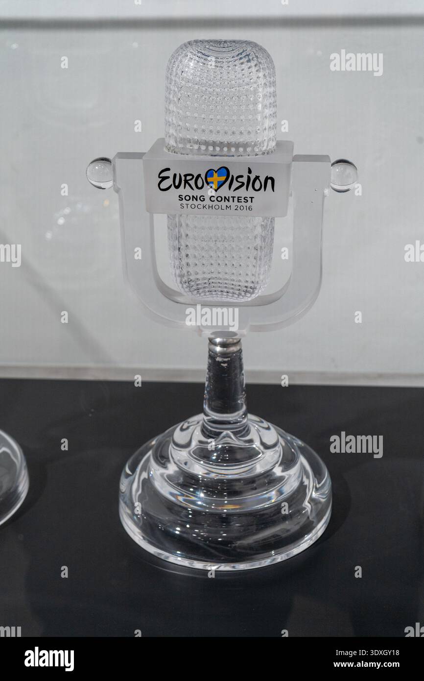 Eurovision Statuette ist ein Preis für den Preis eines Musikwettbewerbs in Stockholm 2016. Kiew, Ukraine - 6. Januar 2026 Stockfoto