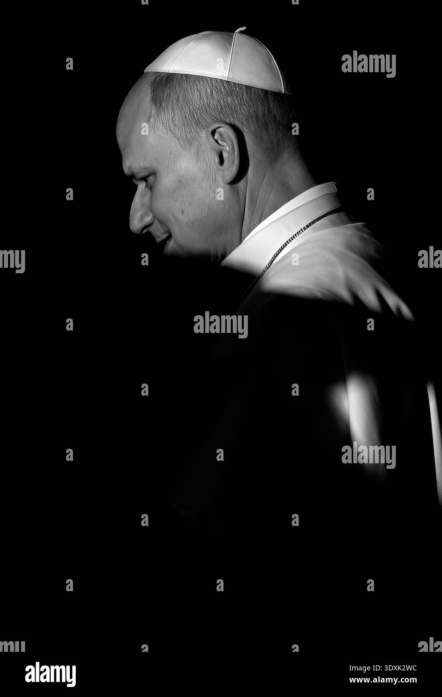 Rom, Italien. März 2026. ROM, ITALIEN - 1. MÄRZ: Papst Leo XIV. Besucht am 1. März 2026 die Himmelfahrt der Pfarrei in Rom, Italien. Quelle: dpa/Alamy Live News Stockfoto