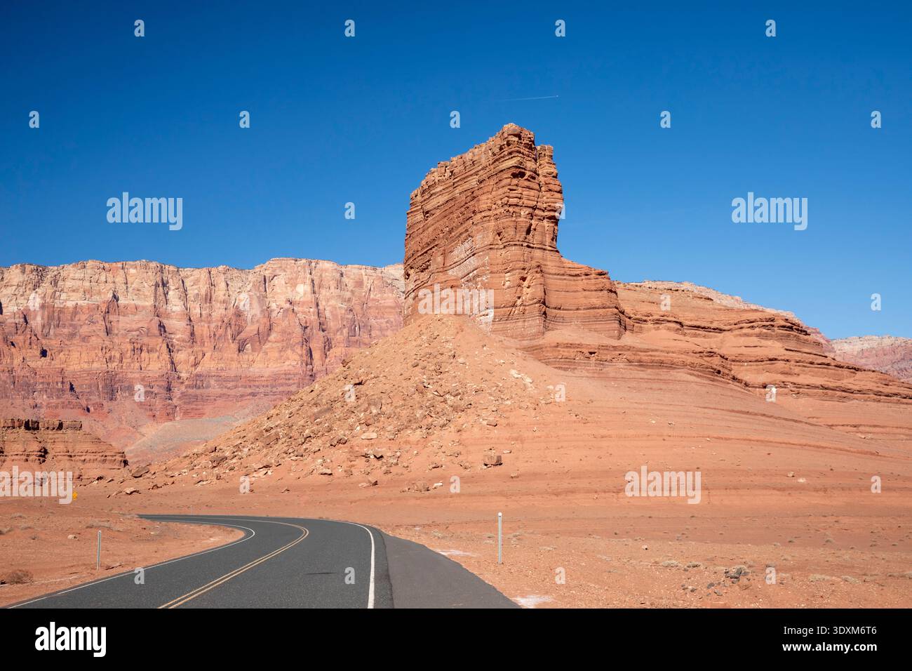 Lee's Ferry, Arizona – Eine Felsformation entlang des Highway an der Straße zu Lee's Ferry am Colorado River am nördlichen Ende des Grand Canyon. Stockfoto