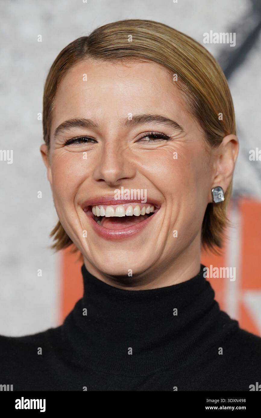 Ny. März 2026. Jessie Buckley at Arrivals for THE BRIDE Premiere, Frederick P. Rose Hall, Jazz im Lincoln Center, New York, NY, 03. März 2026. Quelle: Kristin Callahan/Everett Collection/Alamy Live News Stockfoto