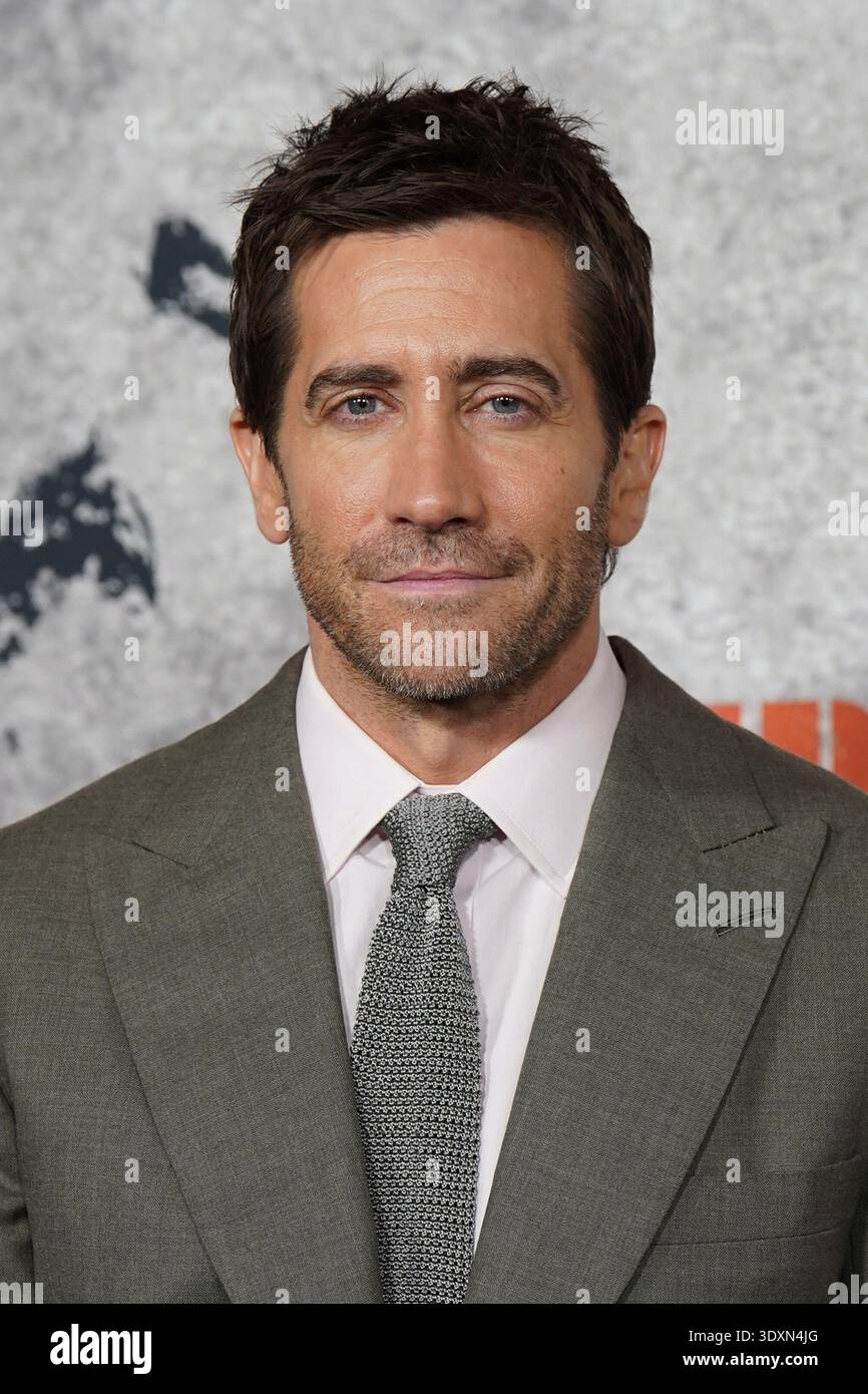 Ny. März 2026. Jake Gyllenhaal at Arrivals for THE BRIDE Premiere, Frederick P. Rose Hall, Jazz im Lincoln Center, New York, NY, 03. März 2026. Quelle: Kristin Callahan/Everett Collection/Alamy Live News Stockfoto